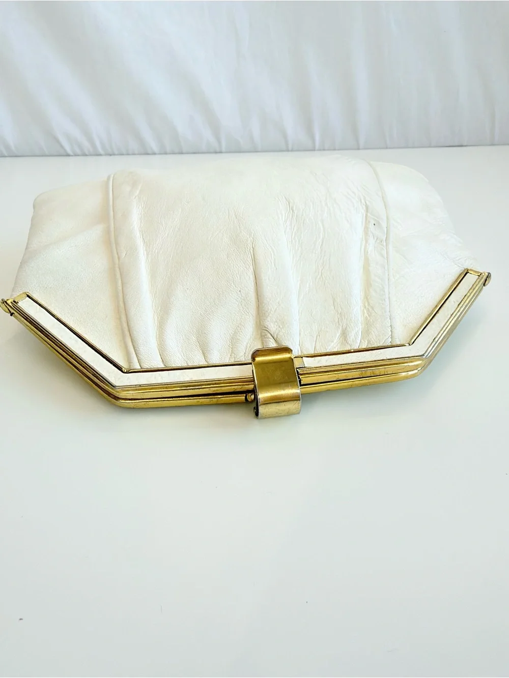 Mid-century White Genuine leather Diamond Shape Hinge Frame Two-Way Bag Vintage
